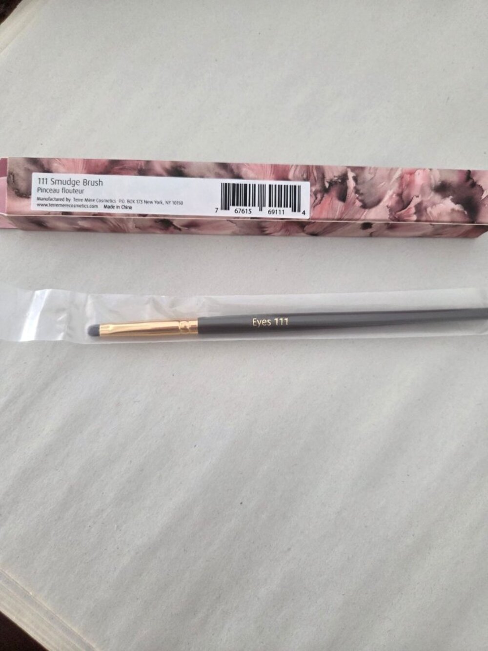 Terre Mère 111 Smudge Brush Eyeshadow Blending Tool Rose Gold Black Handle